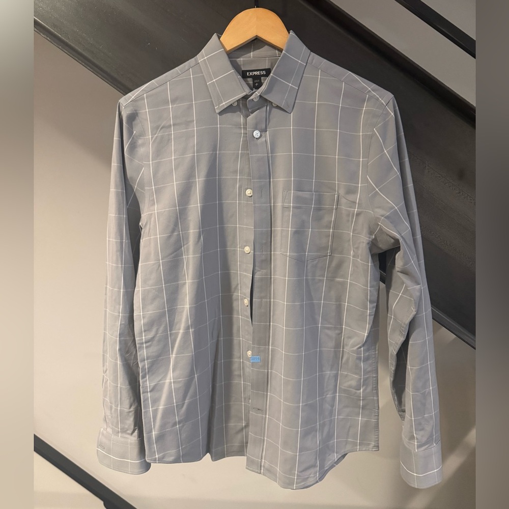 Men’s Express. Button down, long sleeve, newly dry cleaned. Size S.